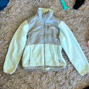 Light teal / blue north face jacket - XS